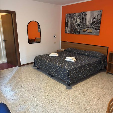 Hotel Benacus Bardolino Zewnętrze zdjęcie