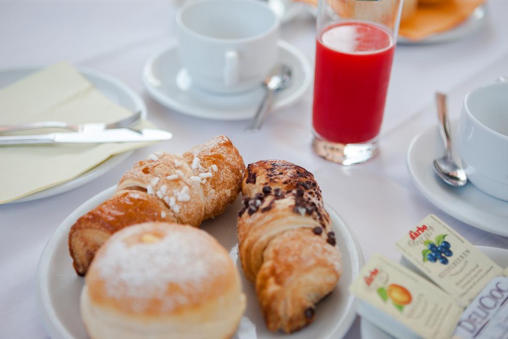 Hotel Benacus Bardolino Zewnętrze zdjęcie