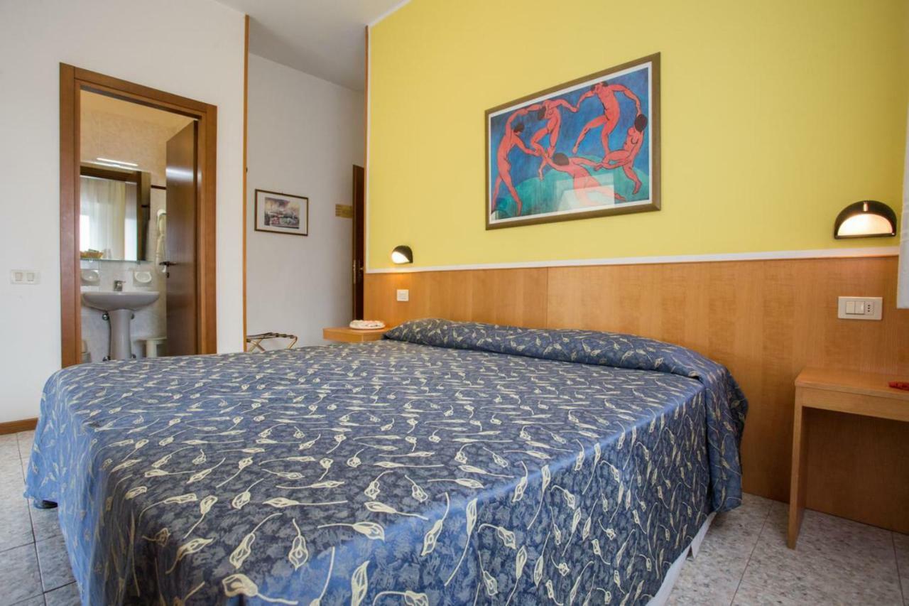 Hotel Benacus Bardolino Zewnętrze zdjęcie