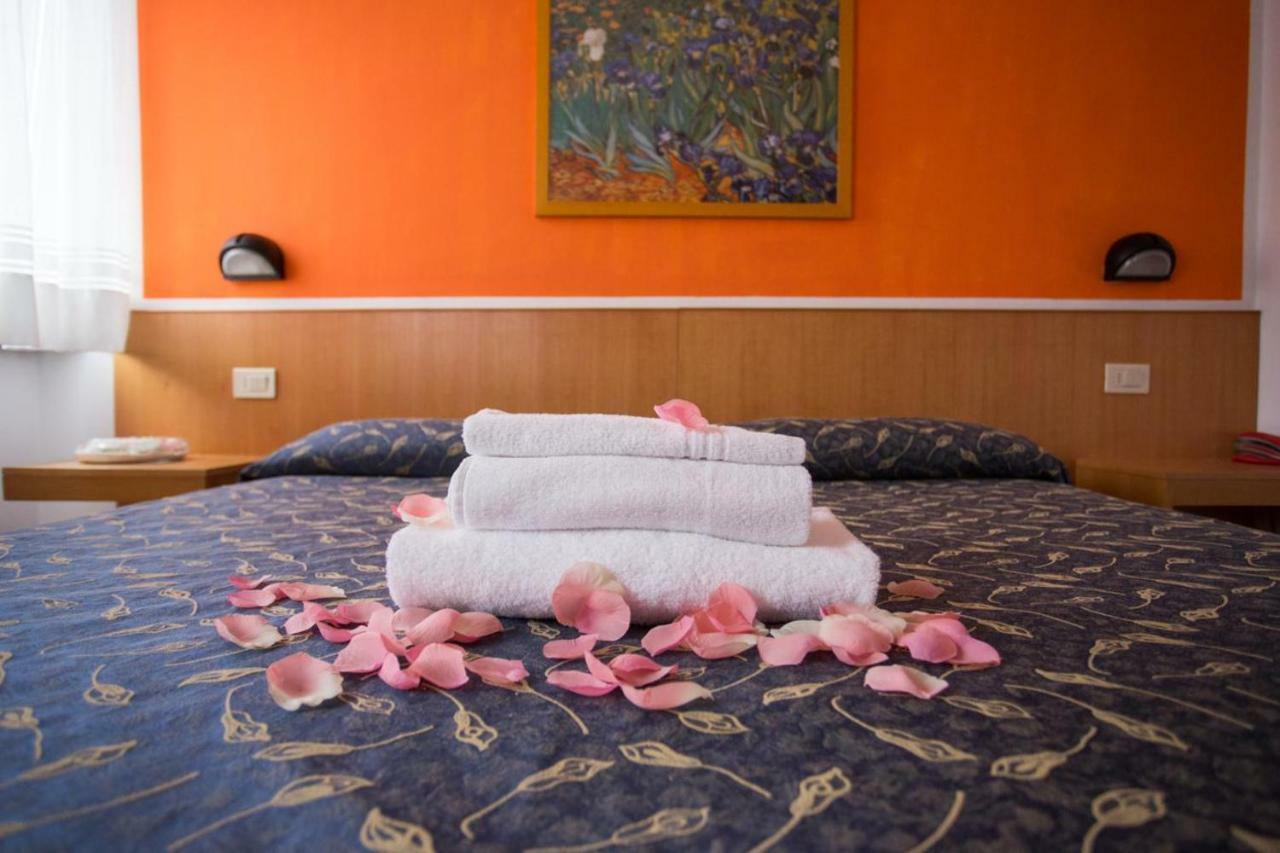 Hotel Benacus Bardolino Zewnętrze zdjęcie