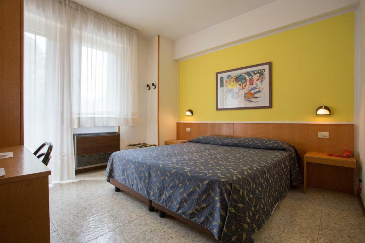 Hotel Benacus Bardolino Zewnętrze zdjęcie