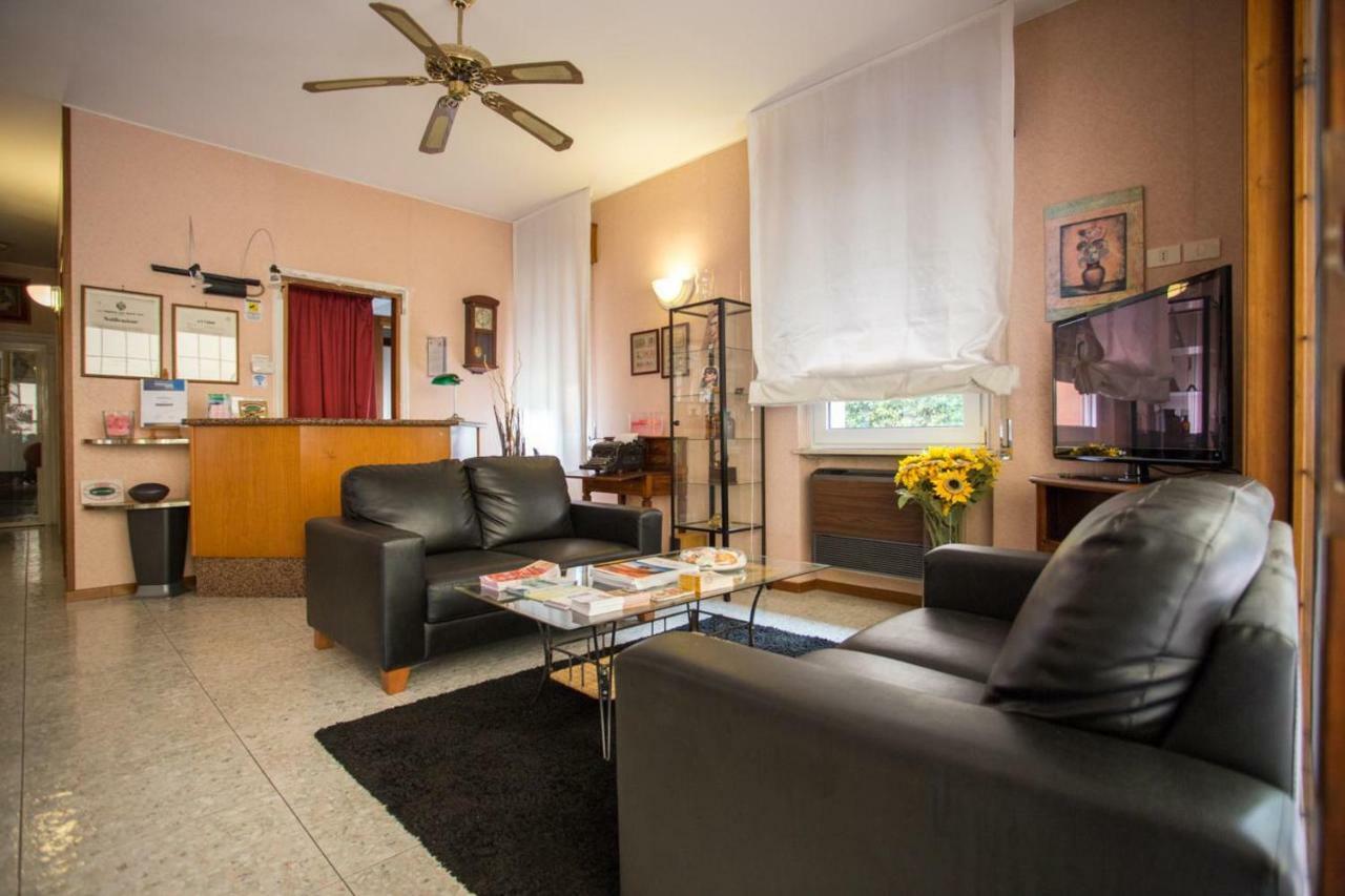 Hotel Benacus Bardolino Zewnętrze zdjęcie