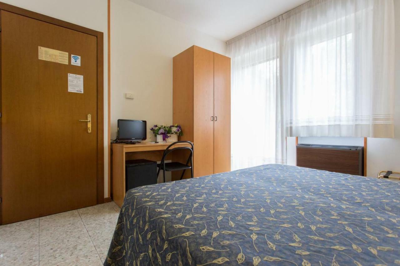 Hotel Benacus Bardolino Zewnętrze zdjęcie