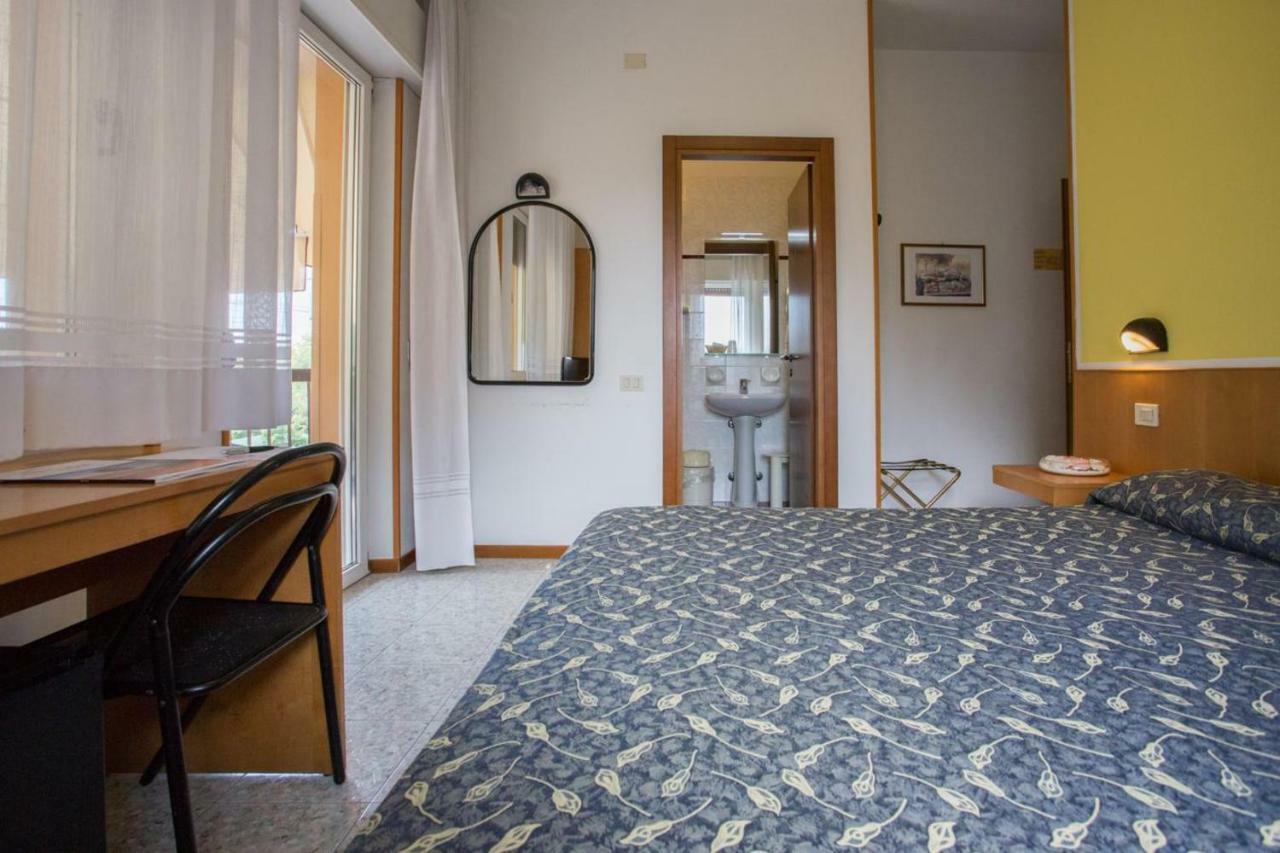 Hotel Benacus Bardolino Zewnętrze zdjęcie